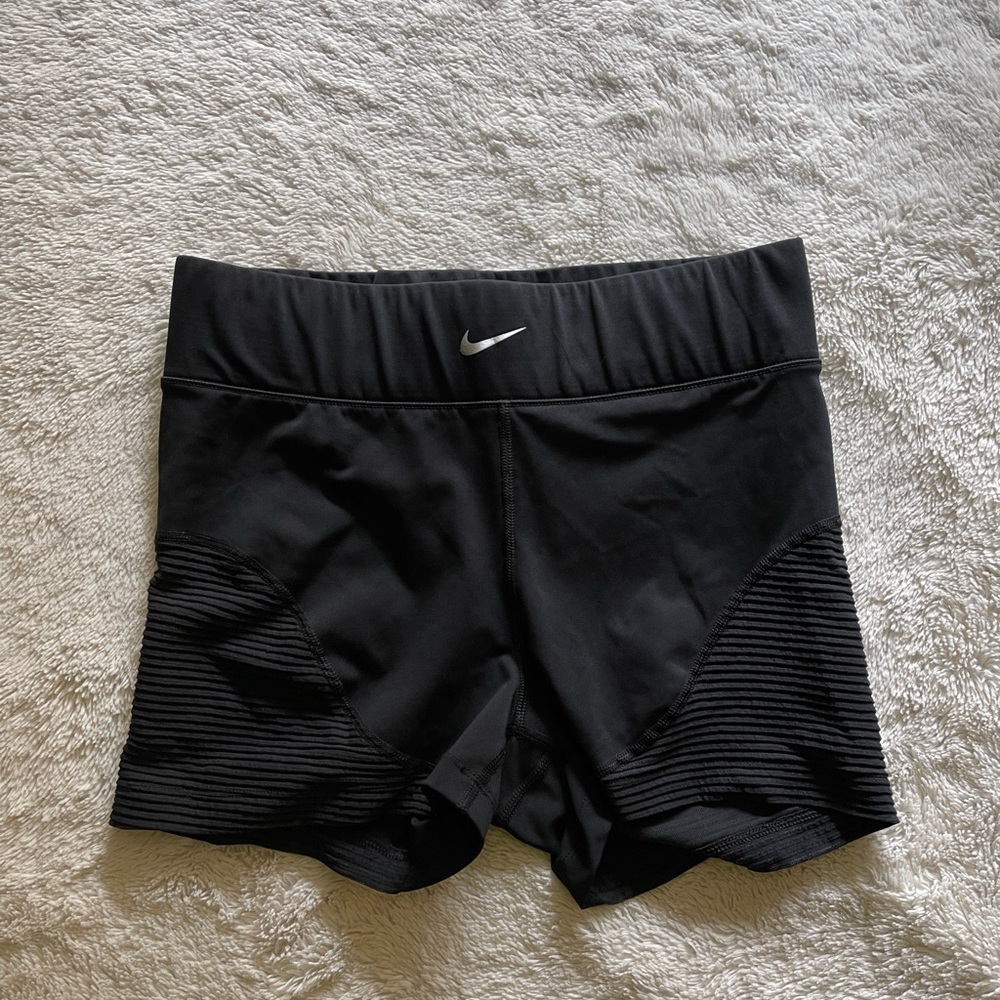 Nike pro aeroadapt shorts
